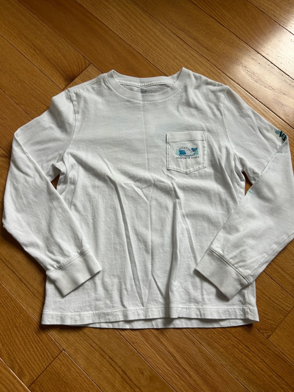 Vineyard Vines White Long-Sleeve Pocket Tee with Blue Whale Logo